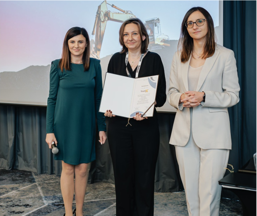 Trokotex otrzymuje nagrodę podczas konferencji drogowej