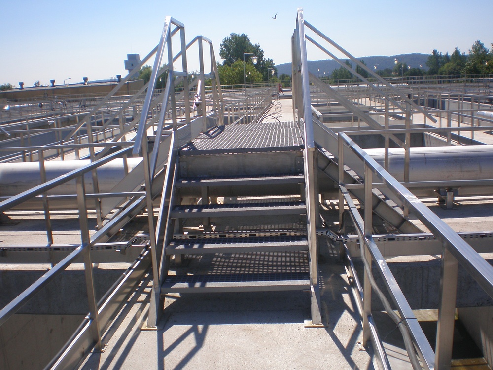 kraty pomostowe Realizacja Dębogórz